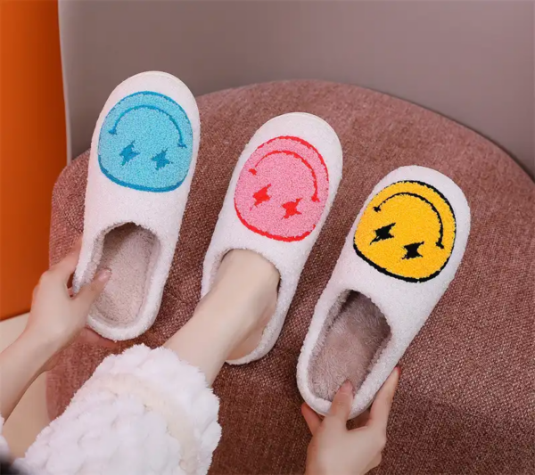 Lightning Bolt Eye Smiley Face Slippers - Image 7